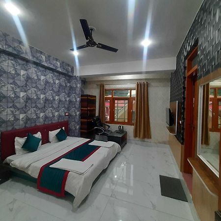 Hotel O Graceland Сринагар Экстерьер фото